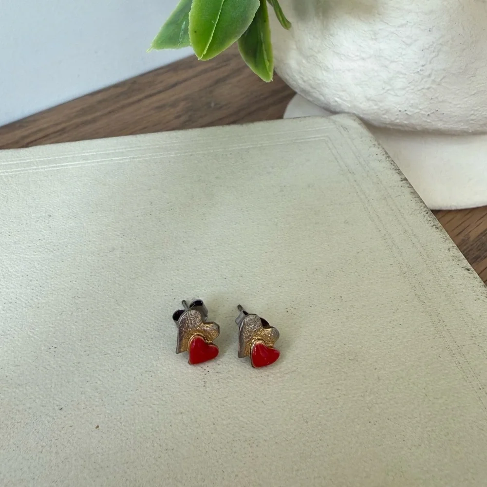 Vintage 80’s Baby Toddler Heart Shaped Screw Back Earrings